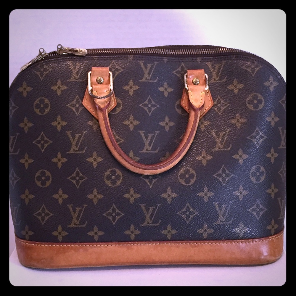 Authentic Louis Vuitton Alma Tote